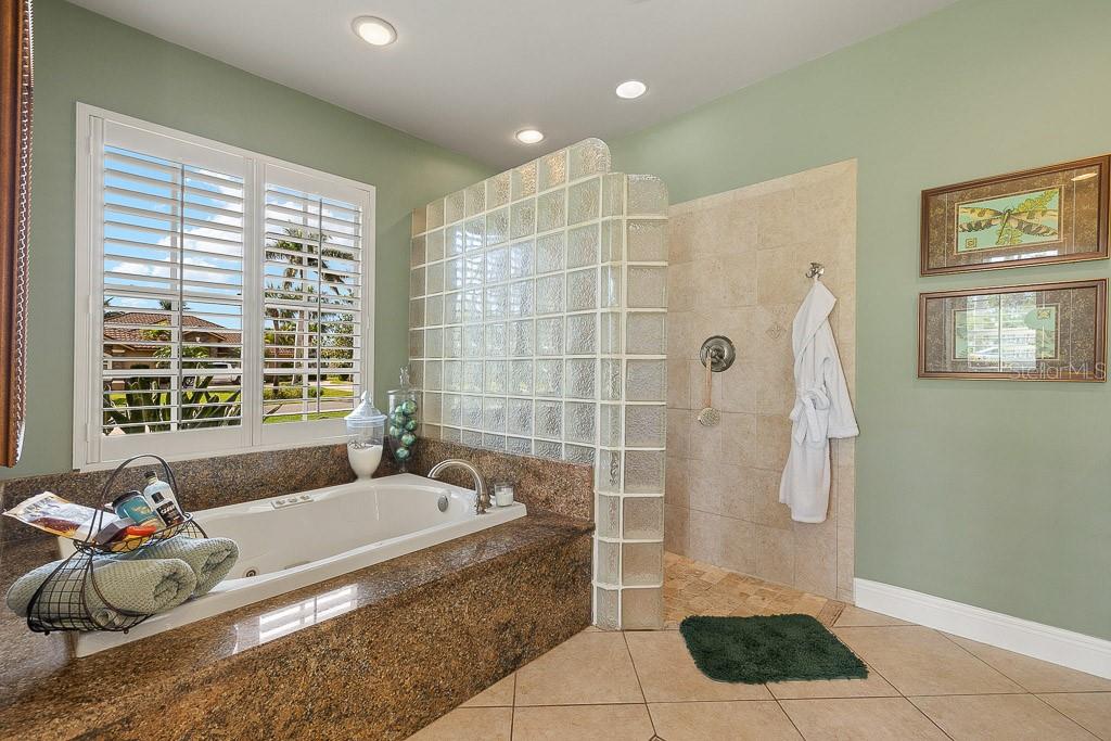 INTRACOASTAL HARBOUR - Residential