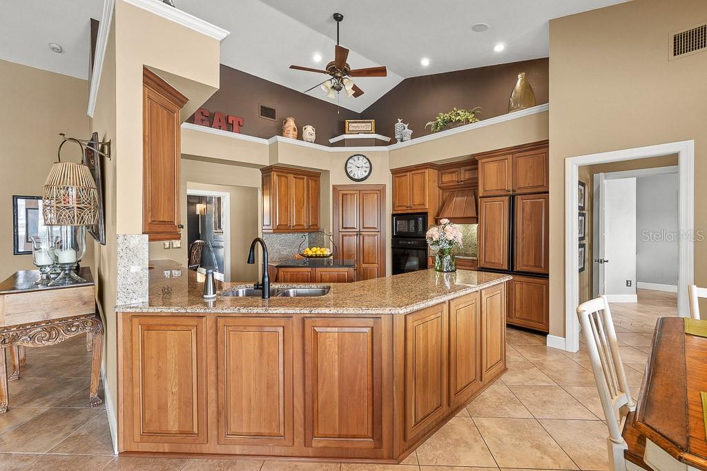 INTRACOASTAL HARBOUR - Residential