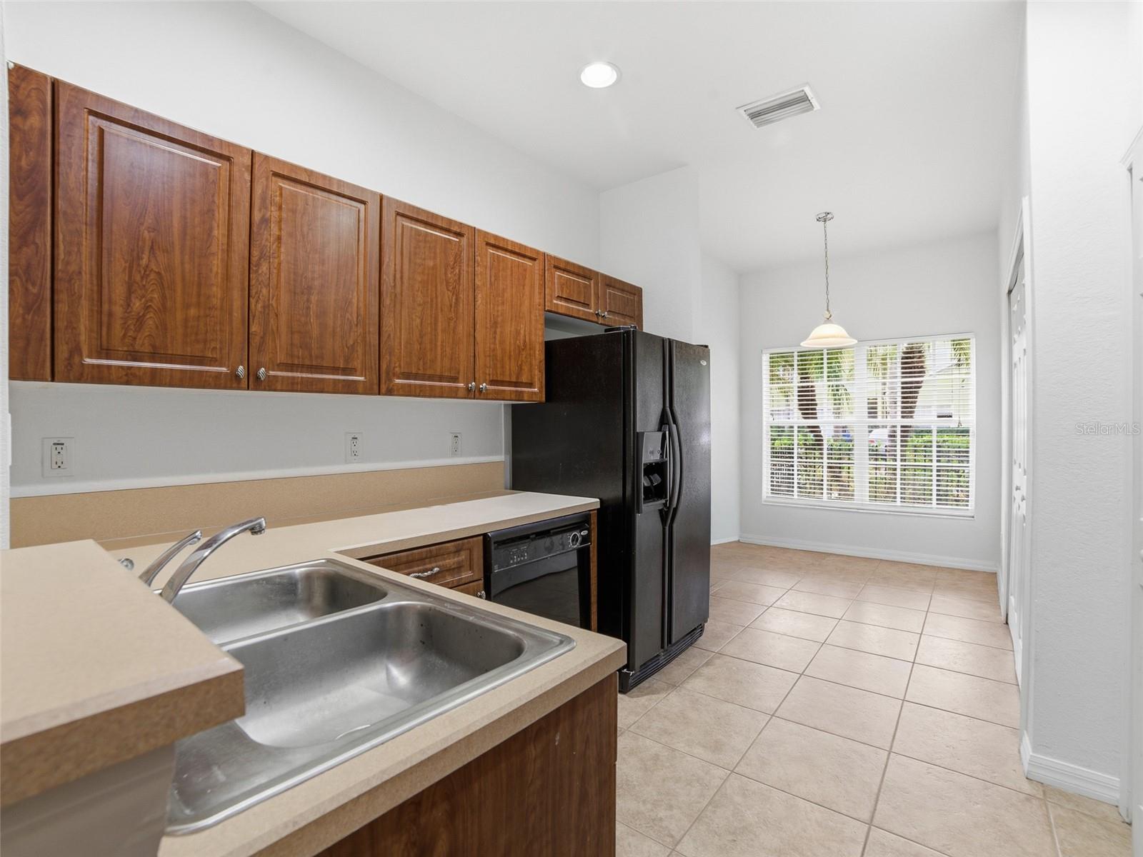 RIVERCREST TWNHMS WEST PHAS - Residential