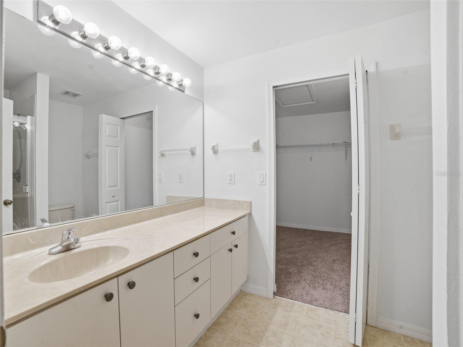 RIVERCREST TWNHMS WEST PHAS - Residential