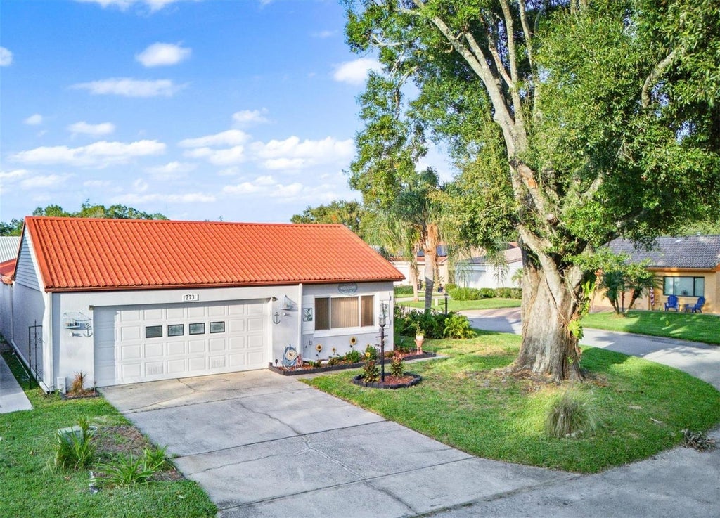 Photo of 273 Mariposa Street, Winter Haven, FL 33884 (MLS # S5160128)