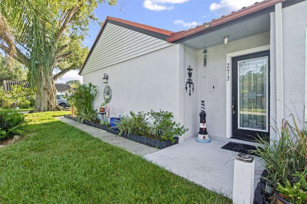 Photo of 273 Mariposa Street, Winter Haven, FL 33884 (MLS # S5160128)