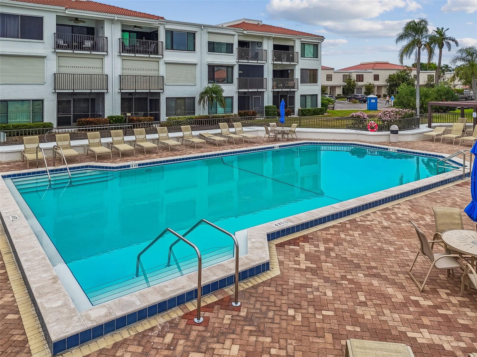 BAHIA DEL MAR IV - Residential