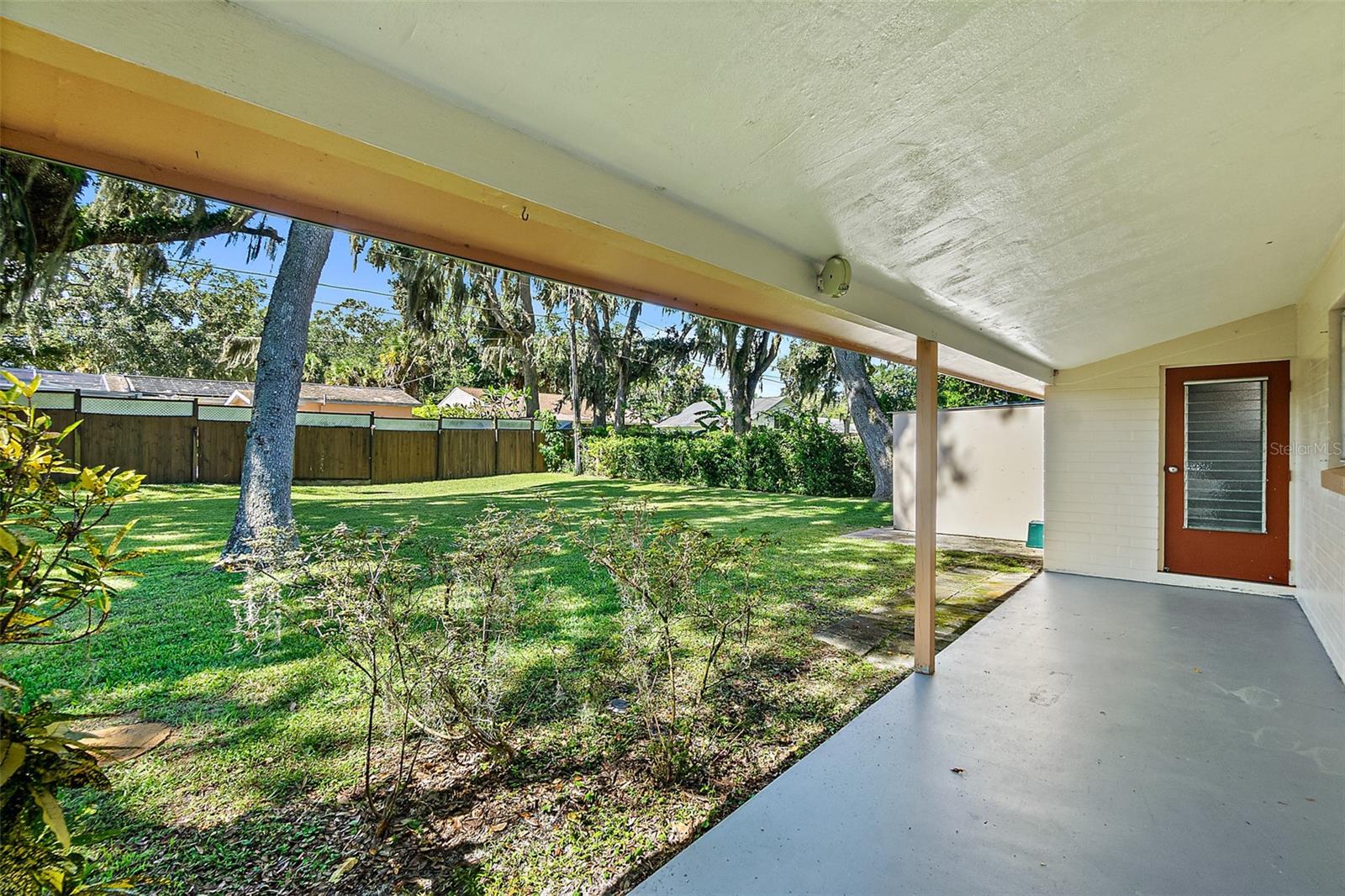 FLORIDA SHORES - Residential