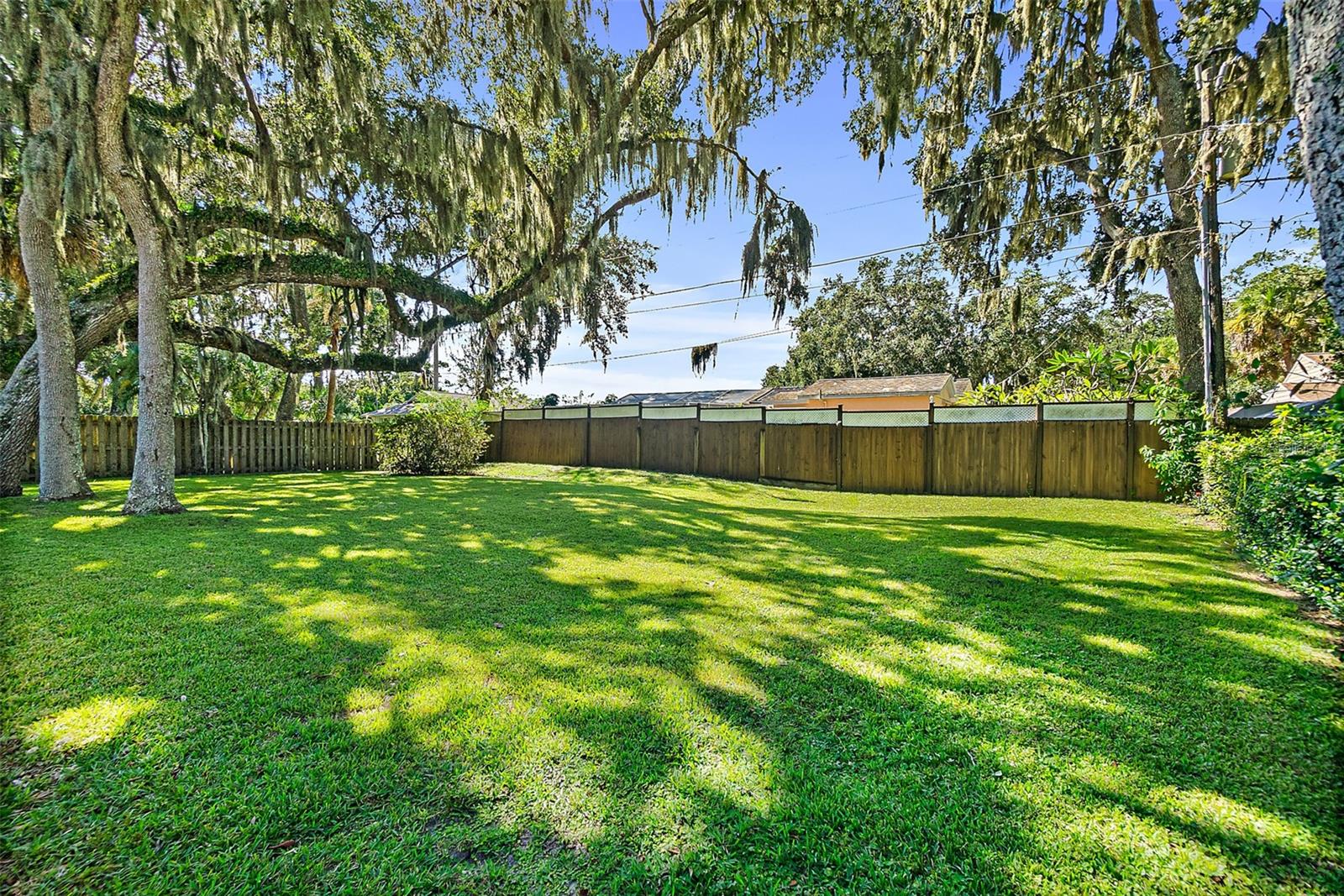 FLORIDA SHORES - Residential