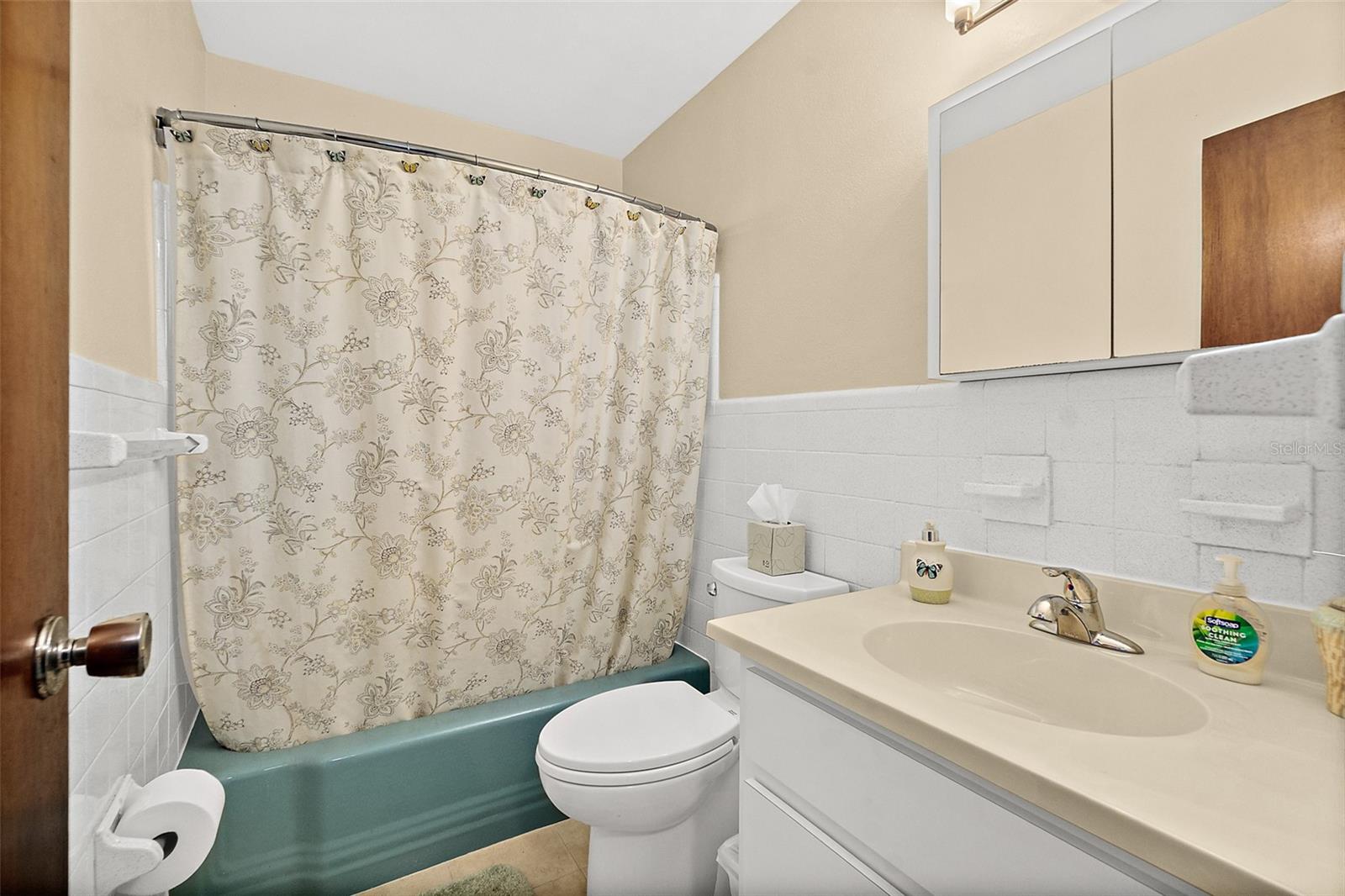 FLORIDA SHORES - Residential