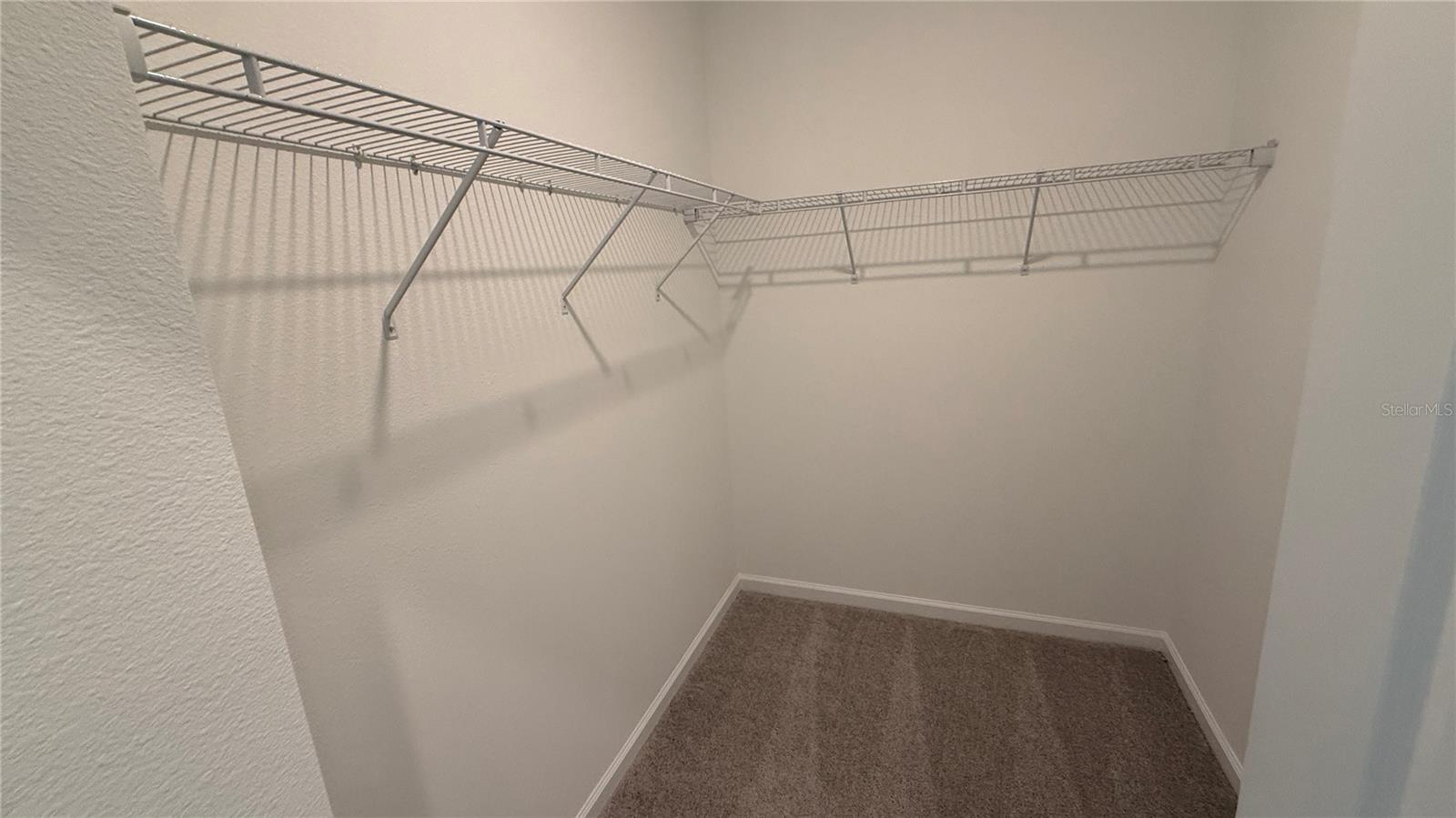 WELLNESS RIDGE PHASE 3 PB 85 PG 28-38 LOT 998 ORB - Residential Lease