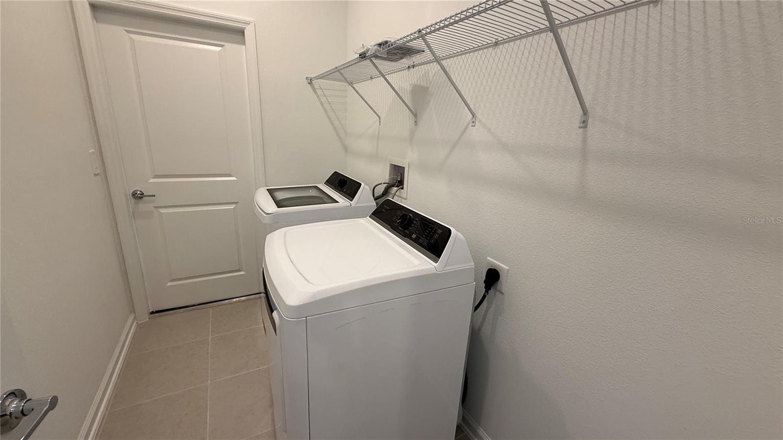 WELLNESS RIDGE PHASE 3 PB 85 PG 28-38 LOT 998 ORB - Residential Lease