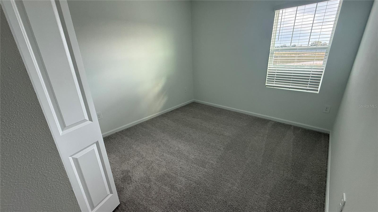 WELLNESS RIDGE PHASE 3 PB 85 PG 28-38 LOT 998 ORB - Residential Lease