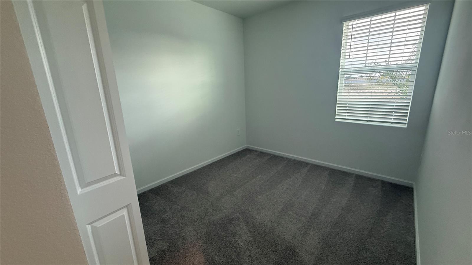 WELLNESS RIDGE PHASE 3 PB 85 PG 28-38 LOT 998 ORB - Residential Lease