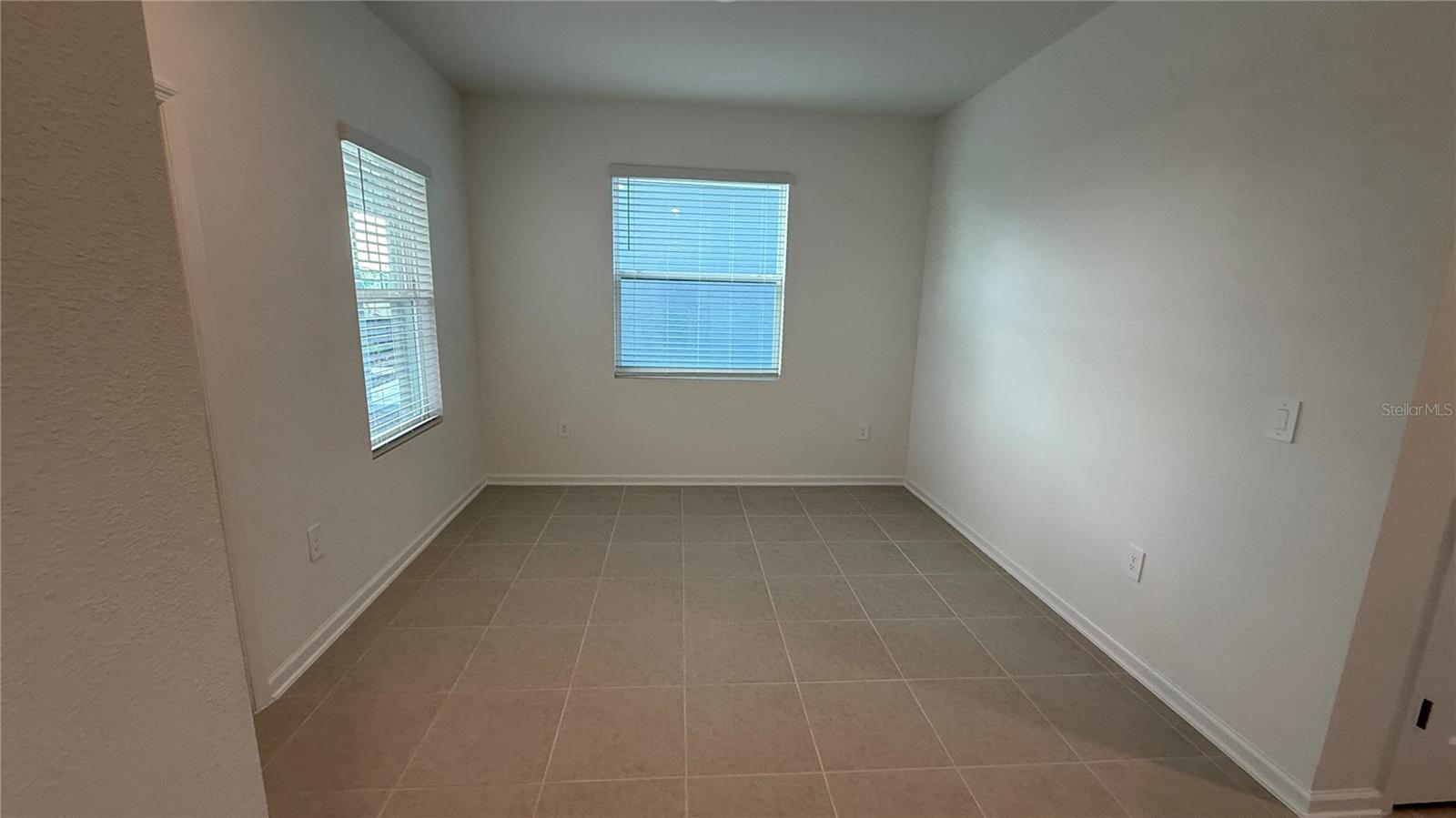 WELLNESS RIDGE PHASE 3 PB 85 PG 28-38 LOT 998 ORB - Residential Lease