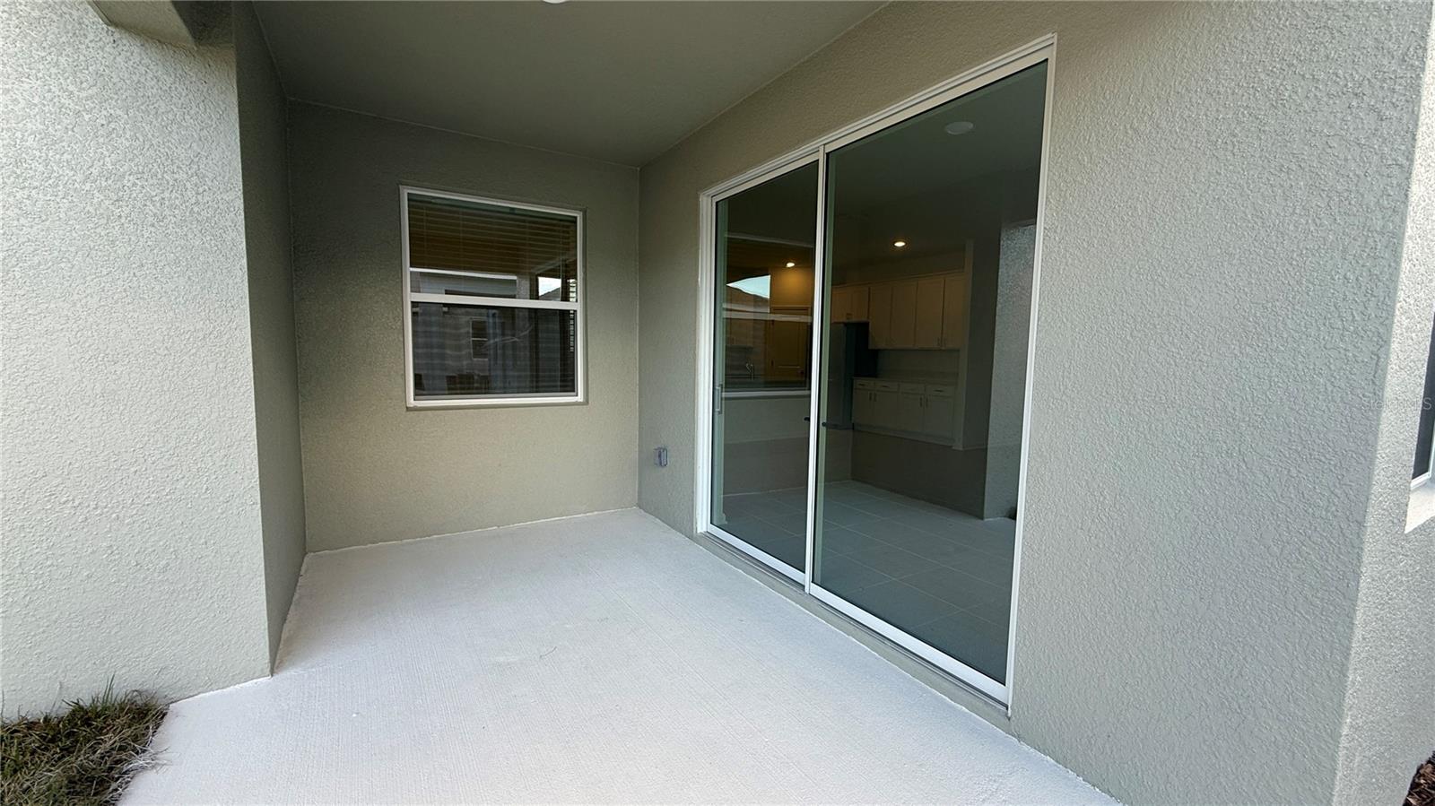 WELLNESS RIDGE PHASE 3 PB 85 PG 28-38 LOT 998 ORB - Residential Lease