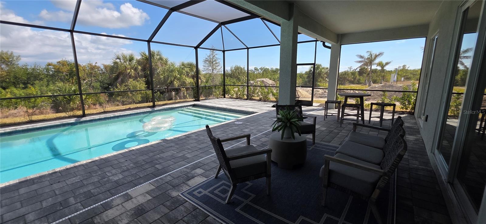 HARBOR EAST - Residential