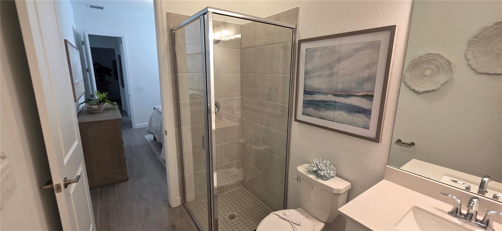 HARBOR EAST - Residential