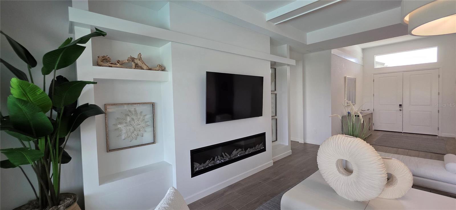 HARBOR EAST - Residential