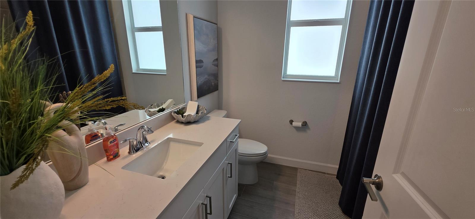 HARBOR EAST - Residential