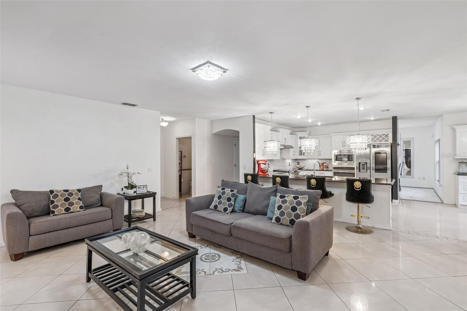 BANYAN COVE/CYPRESS WOODS - Residential