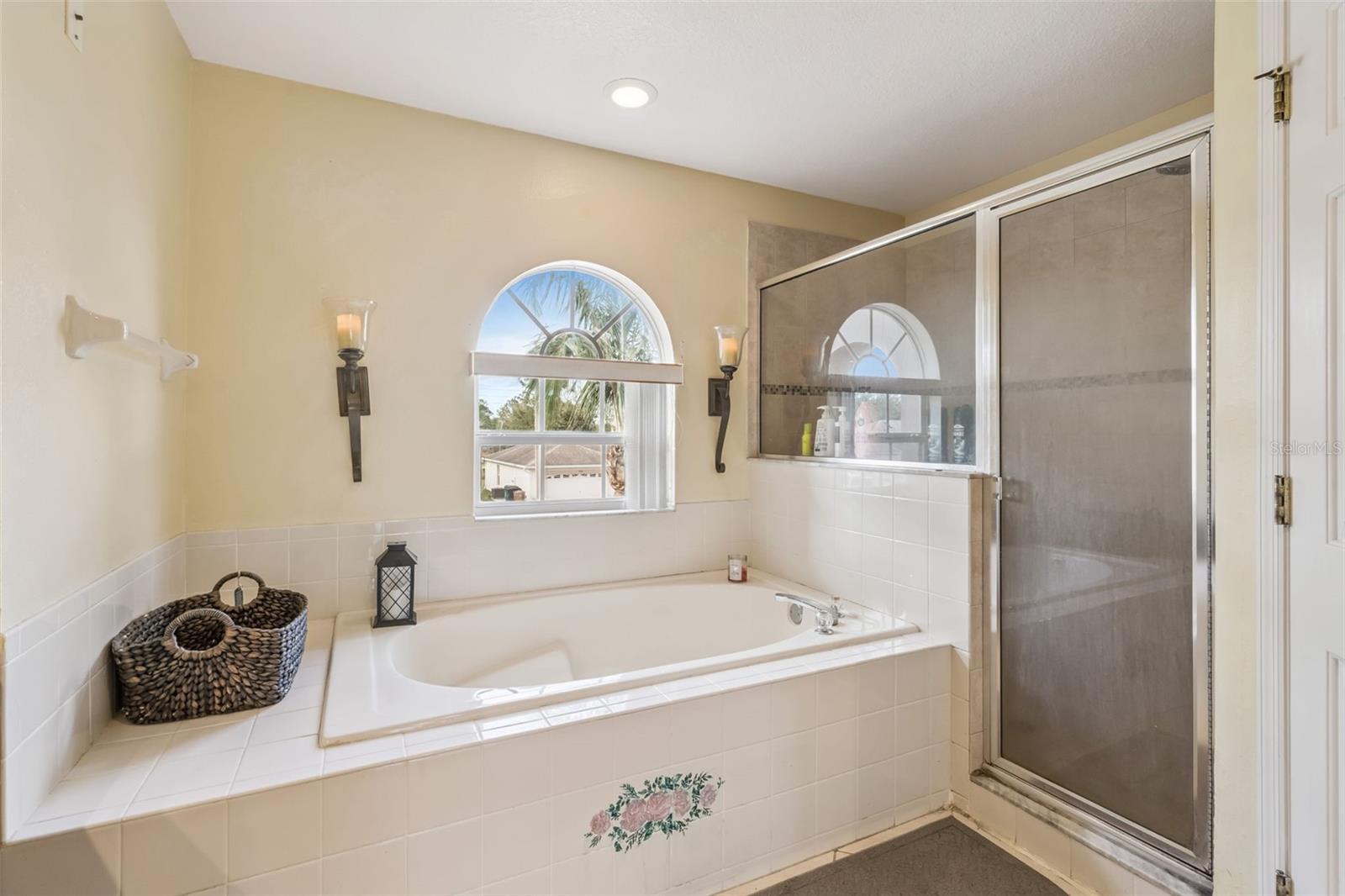 BANYAN COVE/CYPRESS WOODS - Residential