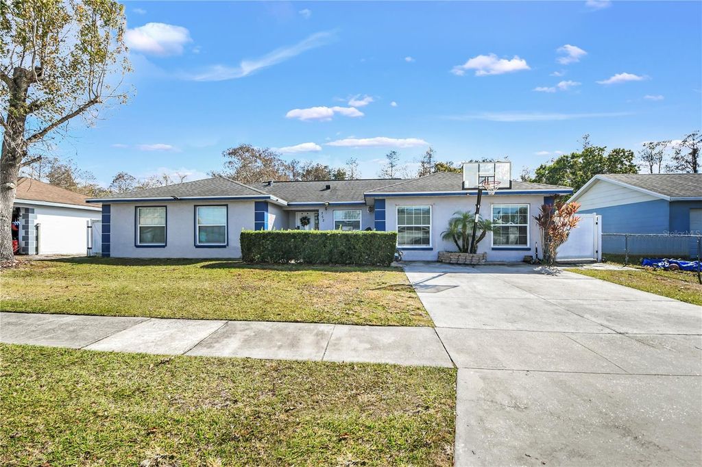 Photo of 362 Iowa Woods Circle W, Orlando, FL 32824 (MLS # O6384619)