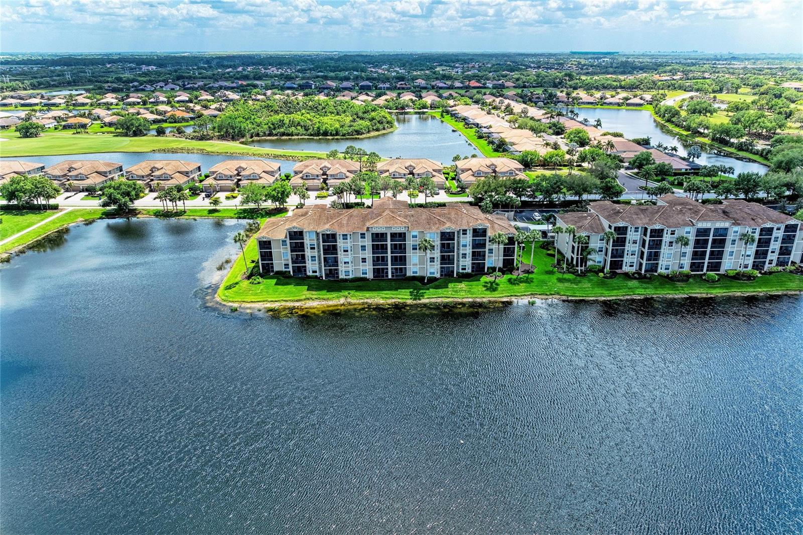 RIVER STRAND - Residential