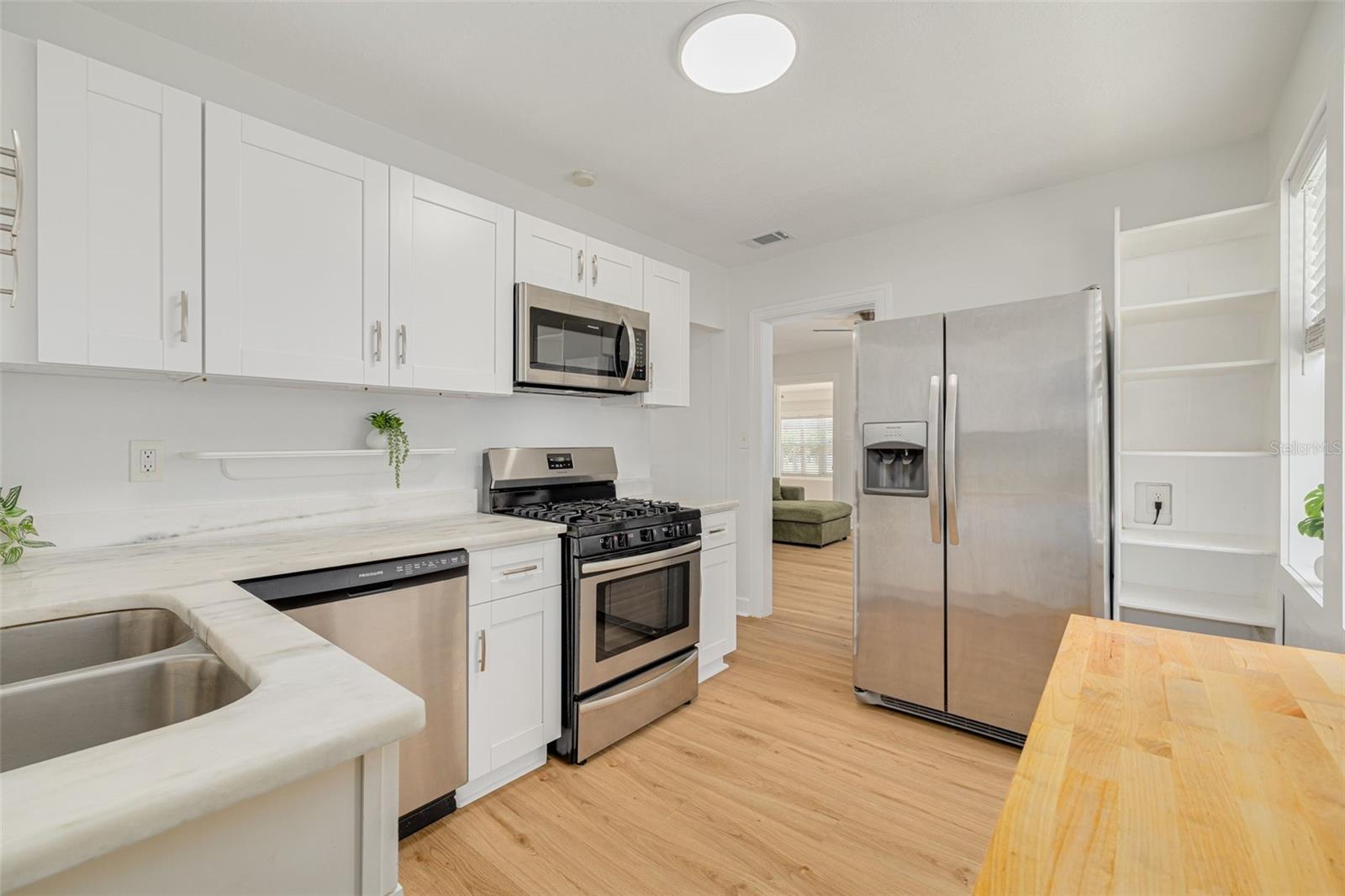 SCHOOLEYS HOMEVILLE 2 - Residential