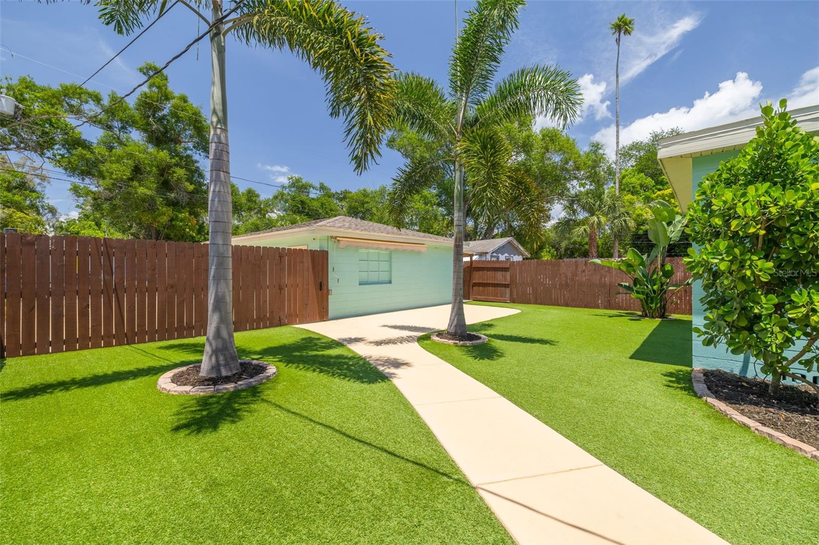 SCHOOLEYS HOMEVILLE 2 - Residential