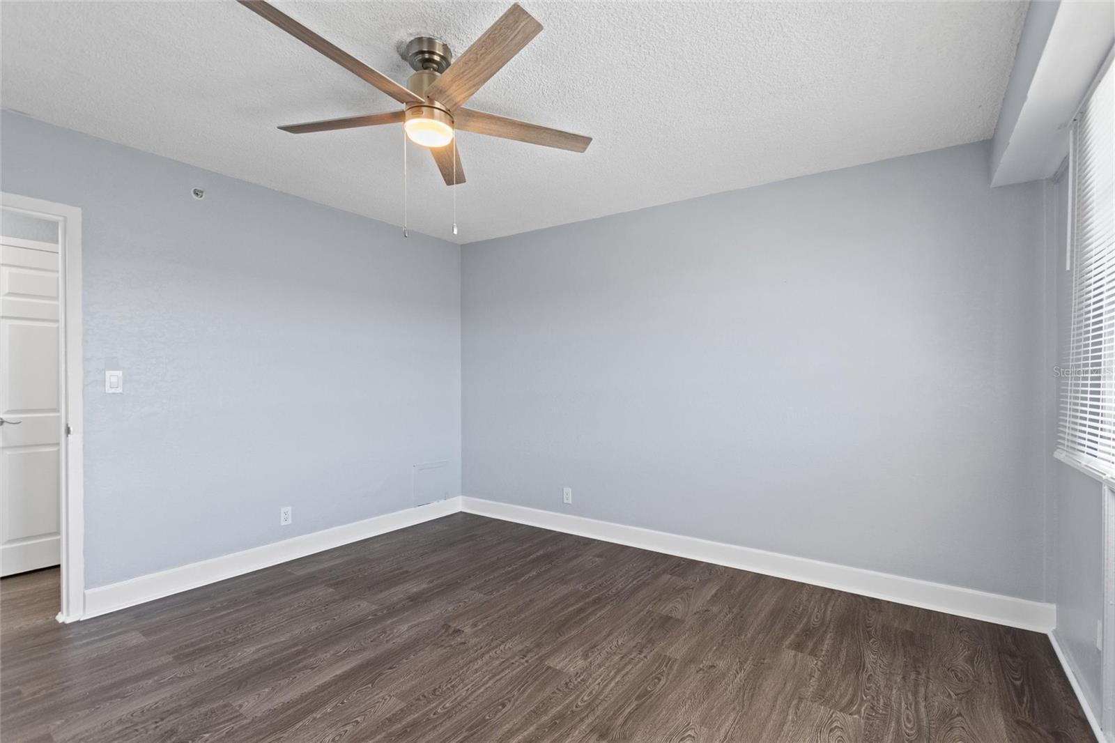 WAVE THE CONDO - Residential Lease