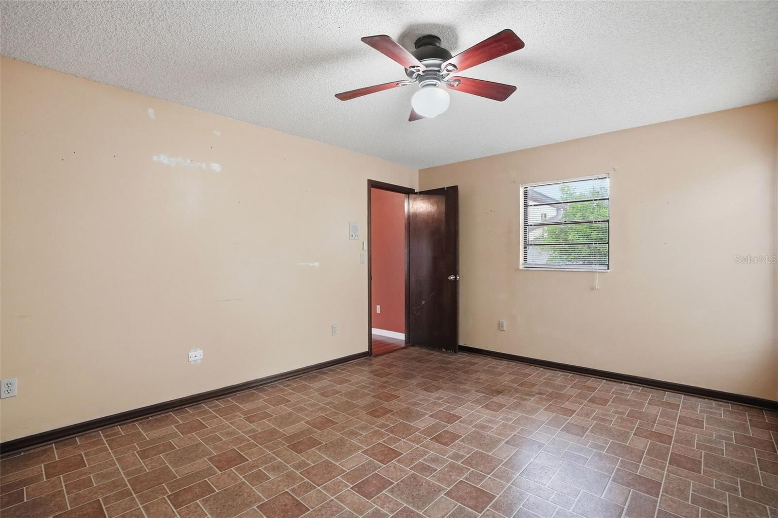 SPRING HILL UNIT 16 (5160) - Residential