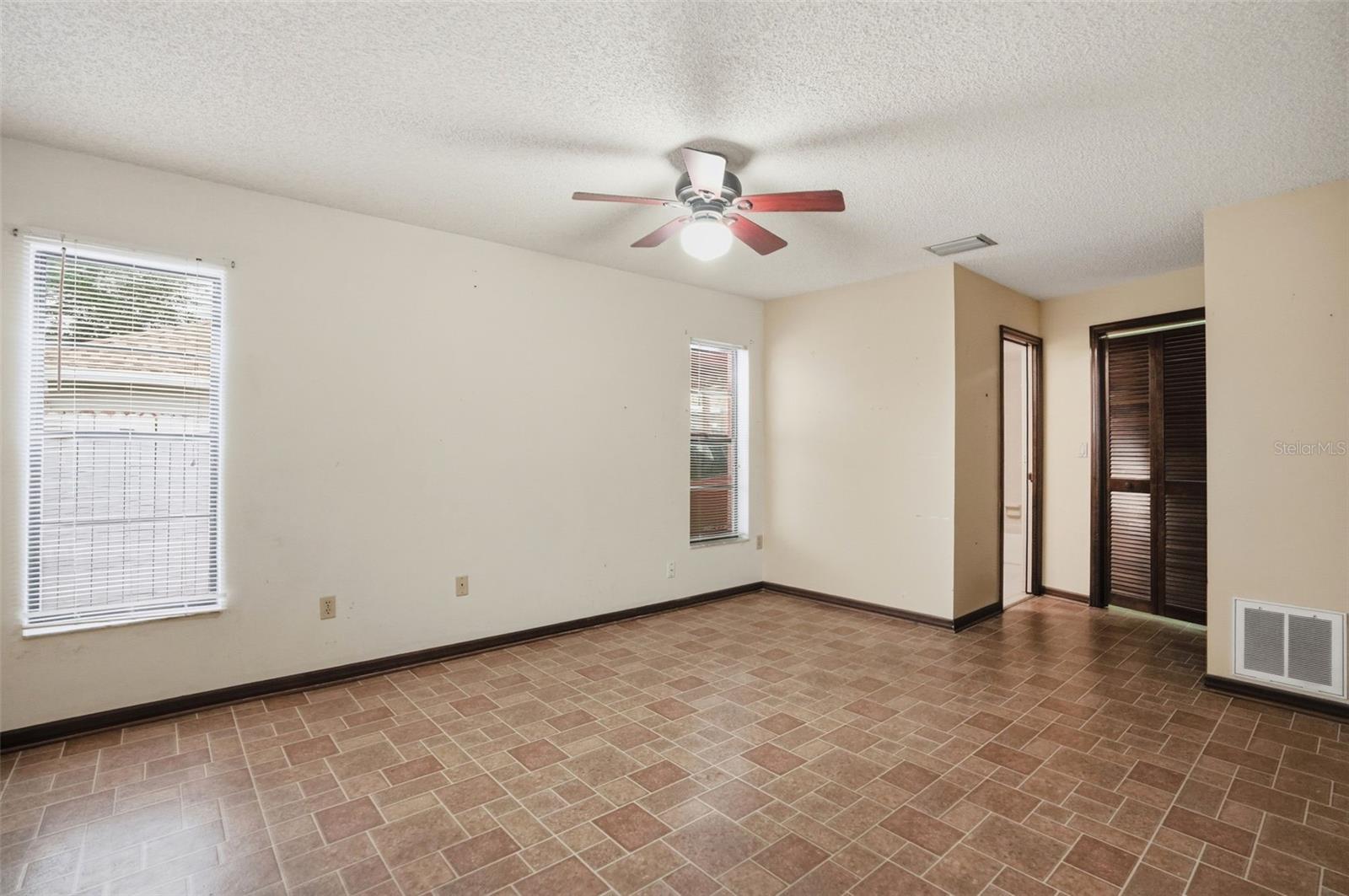 SPRING HILL UNIT 16 (5160) - Residential