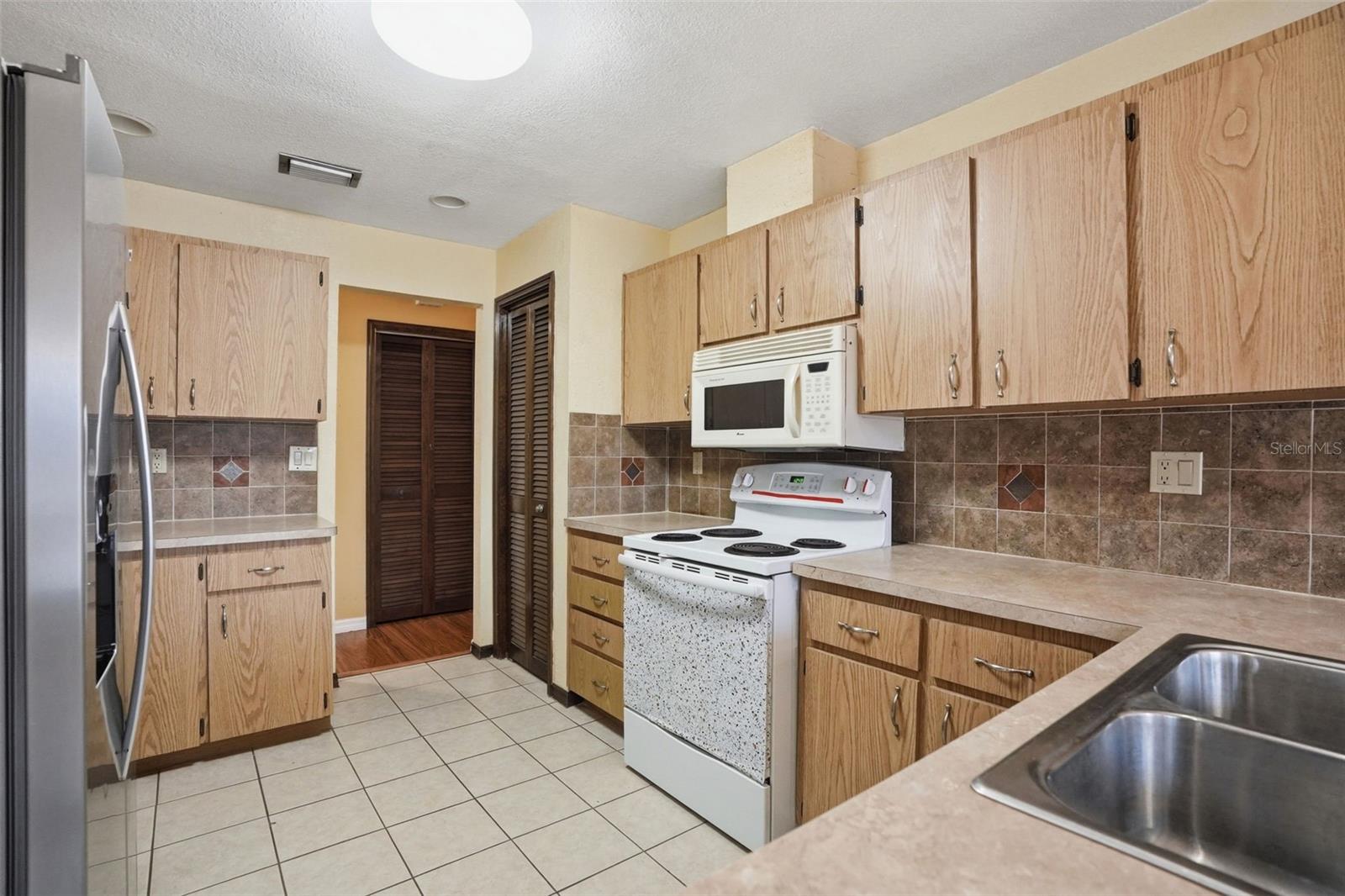 SPRING HILL UNIT 16 (5160) - Residential