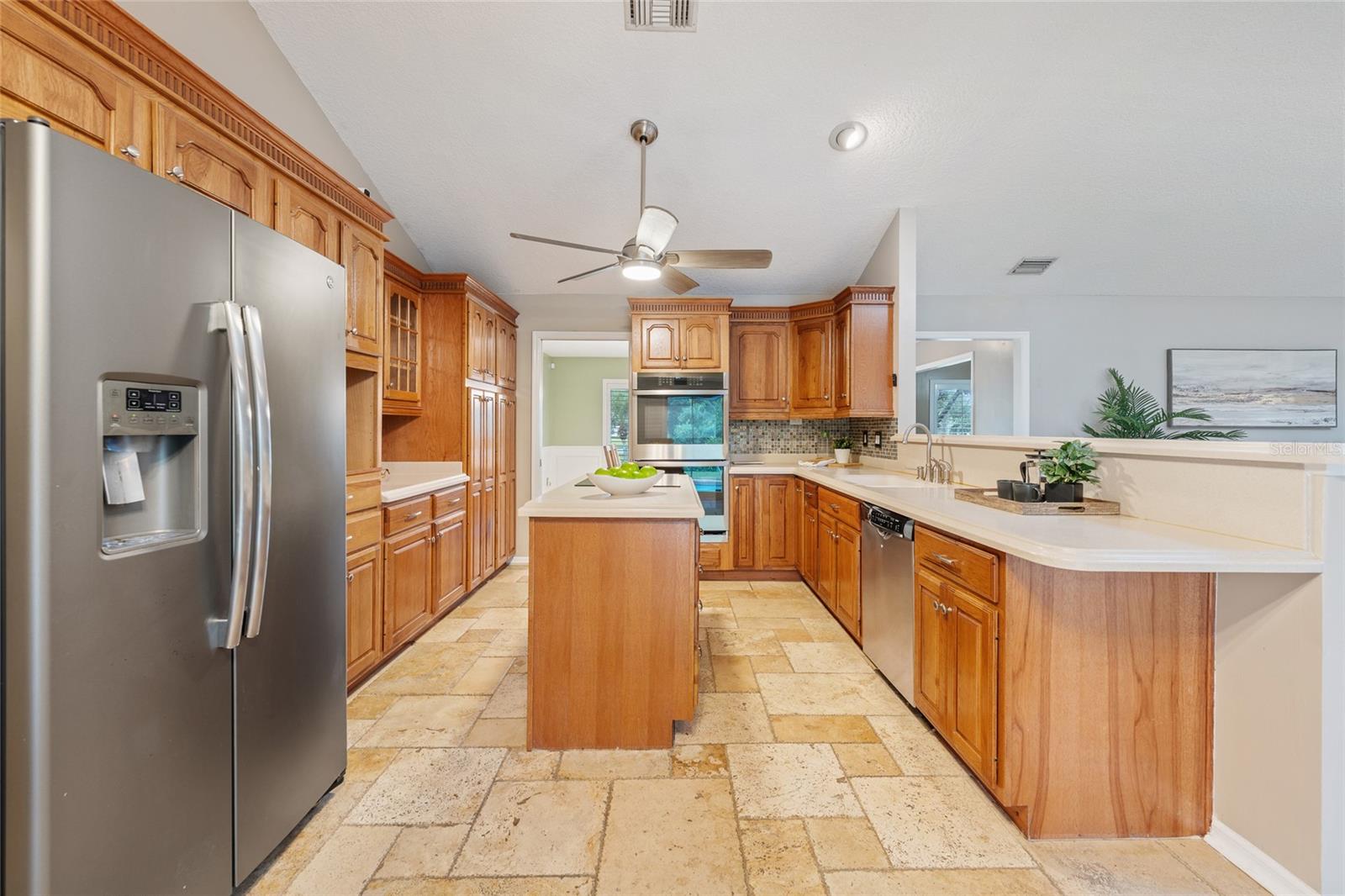 SPRING VALLEY CHASE - Residential