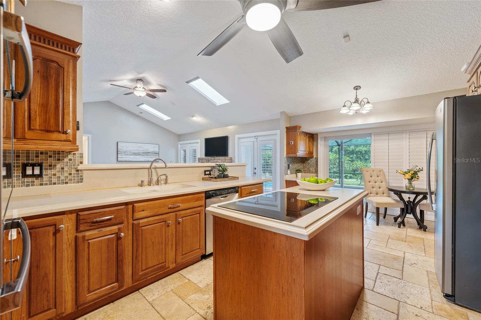 SPRING VALLEY CHASE - Residential