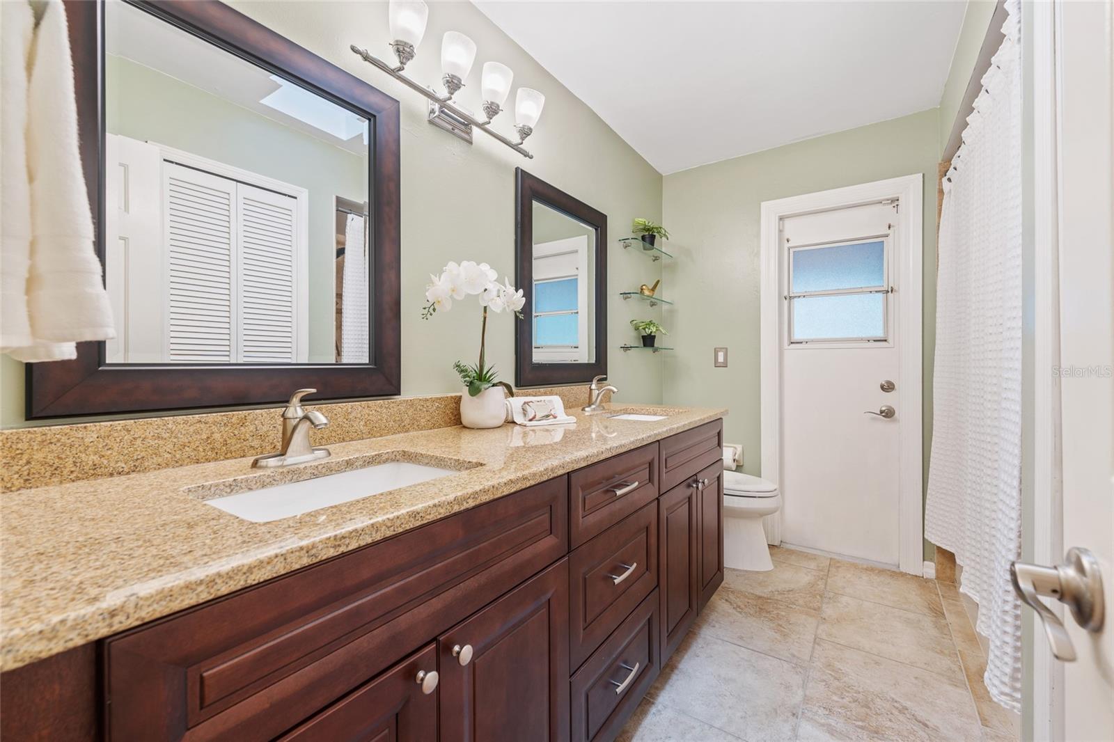 SPRING VALLEY CHASE - Residential