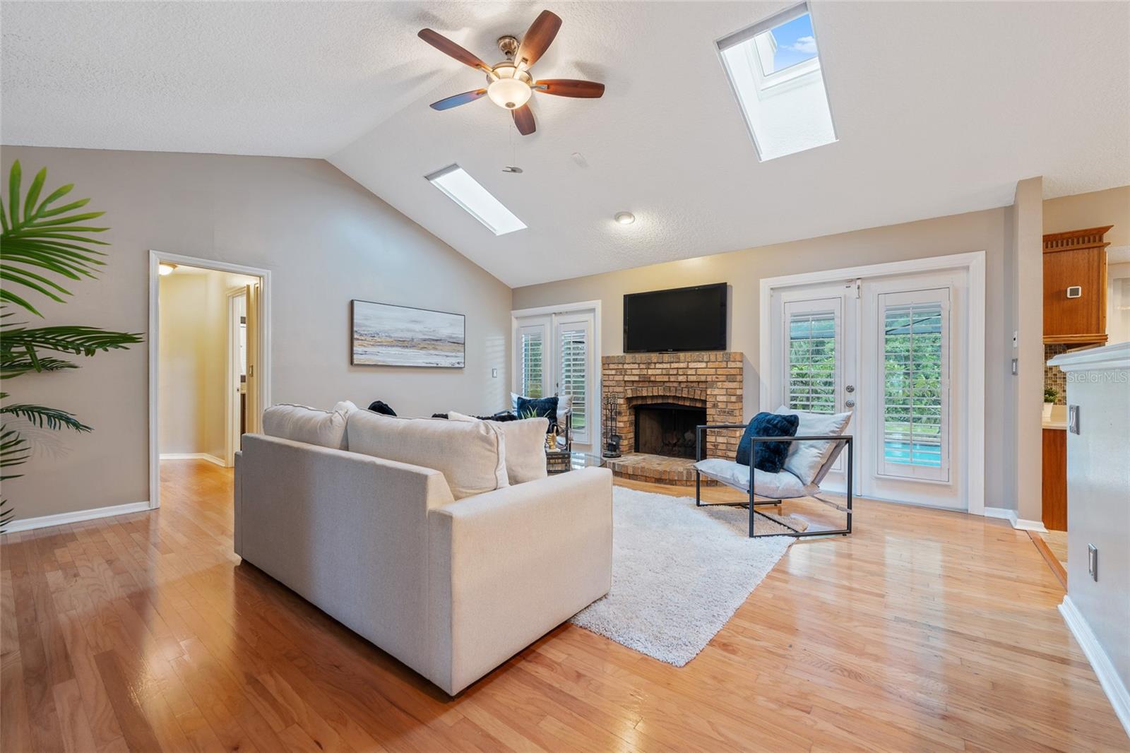 SPRING VALLEY CHASE - Residential