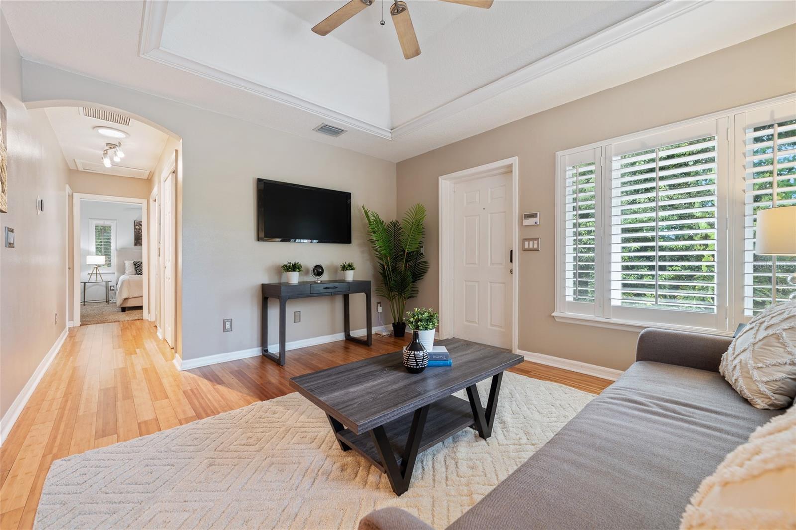 SPRING VALLEY CHASE - Residential