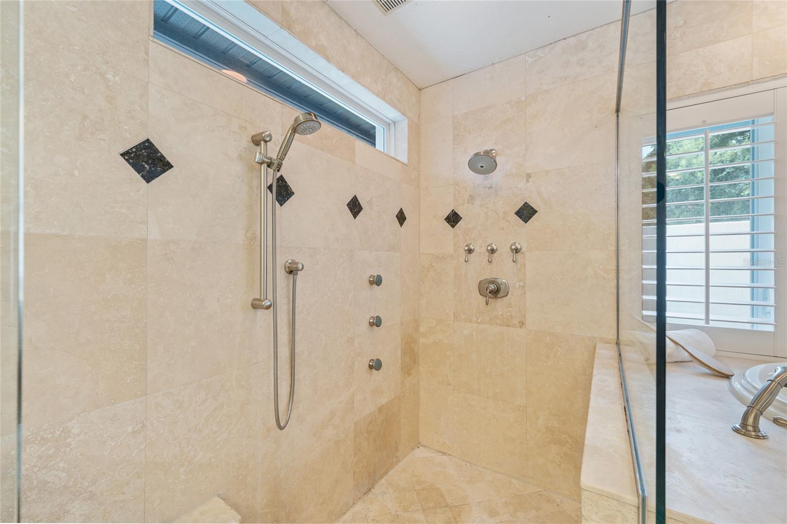 SPRING VALLEY CHASE - Residential