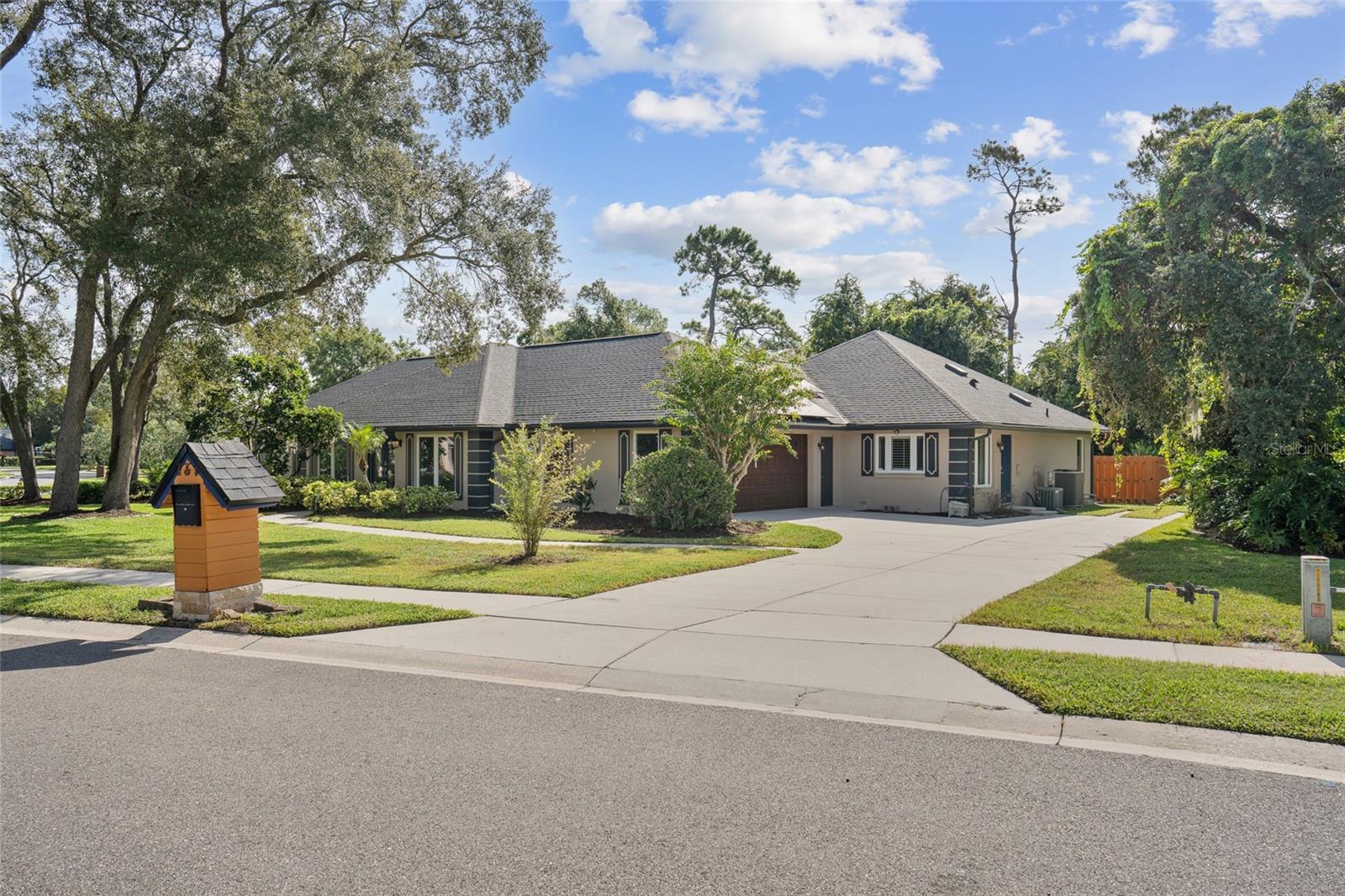 SPRING VALLEY CHASE - Residential