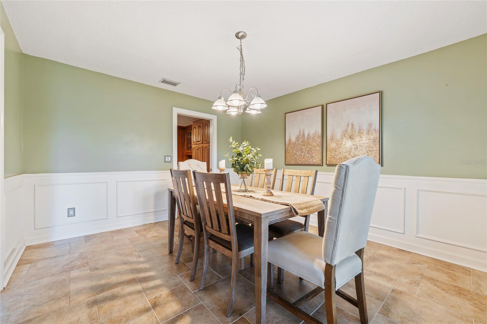 SPRING VALLEY CHASE - Residential