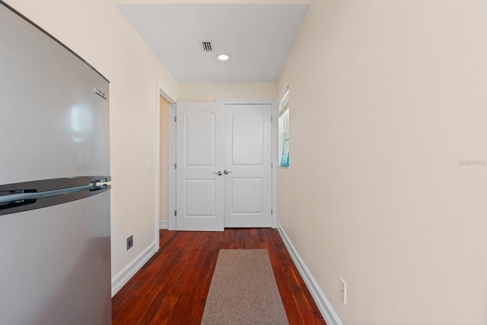 CORTEZ BEACH - Residential