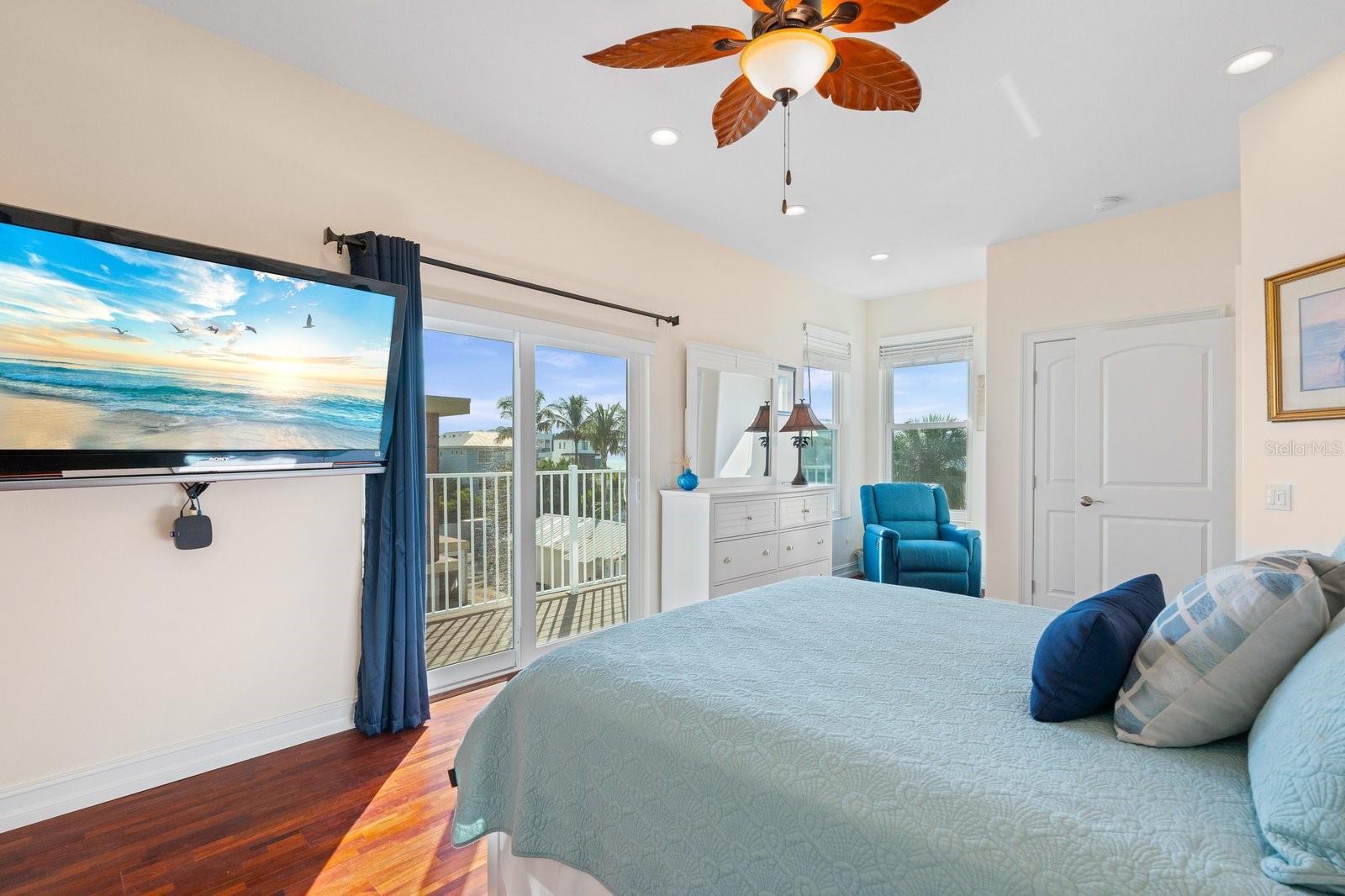 CORTEZ BEACH - Residential