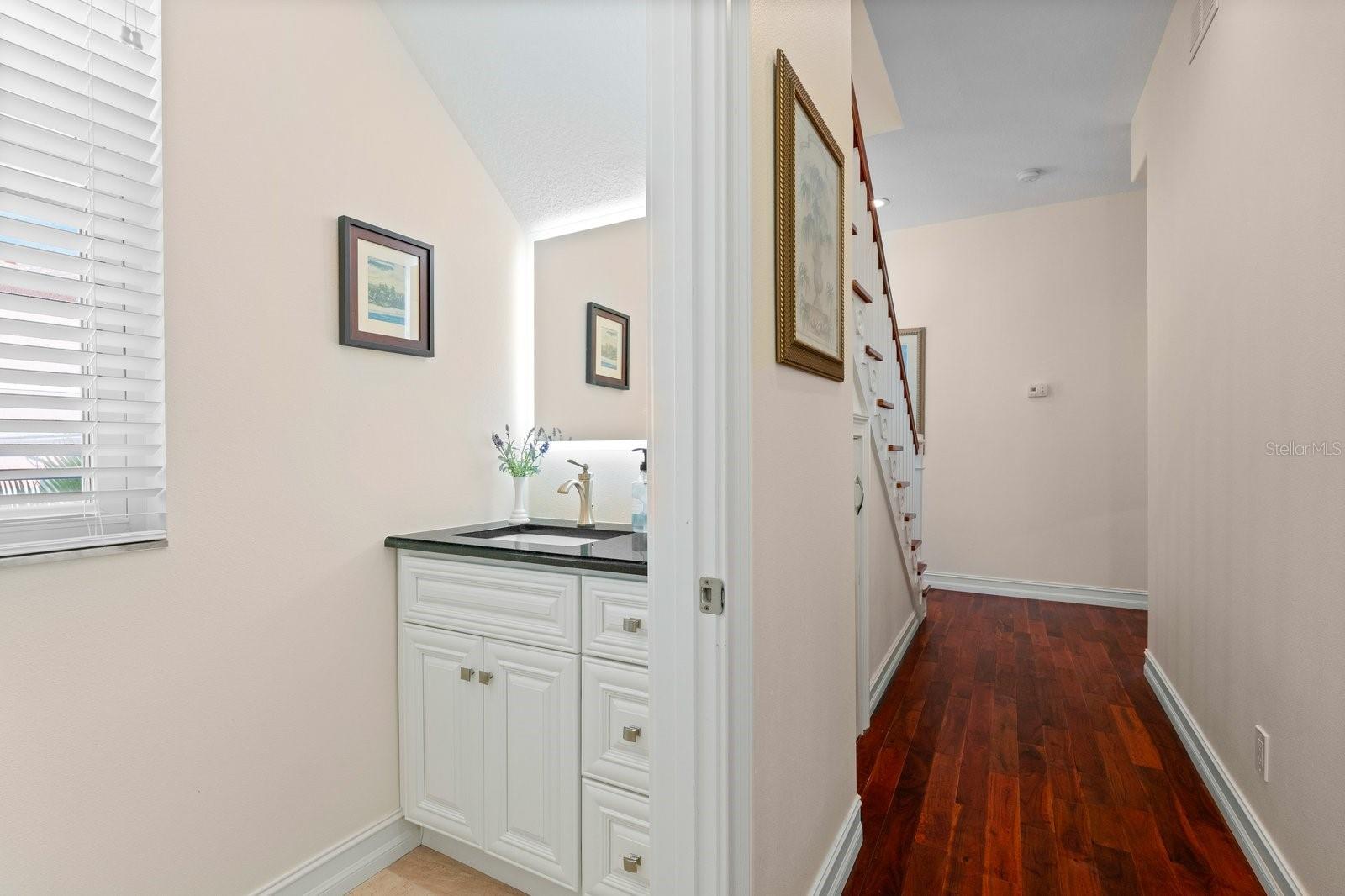 CORTEZ BEACH - Residential