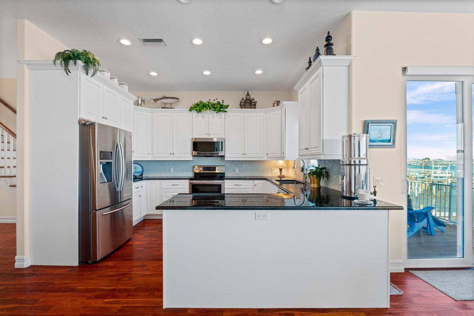 CORTEZ BEACH - Residential