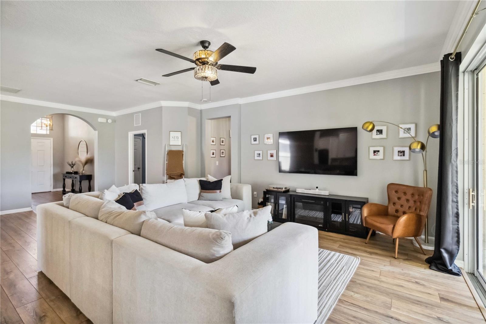 CROSSING CREEK VILLAGE PH I - Residential Lease