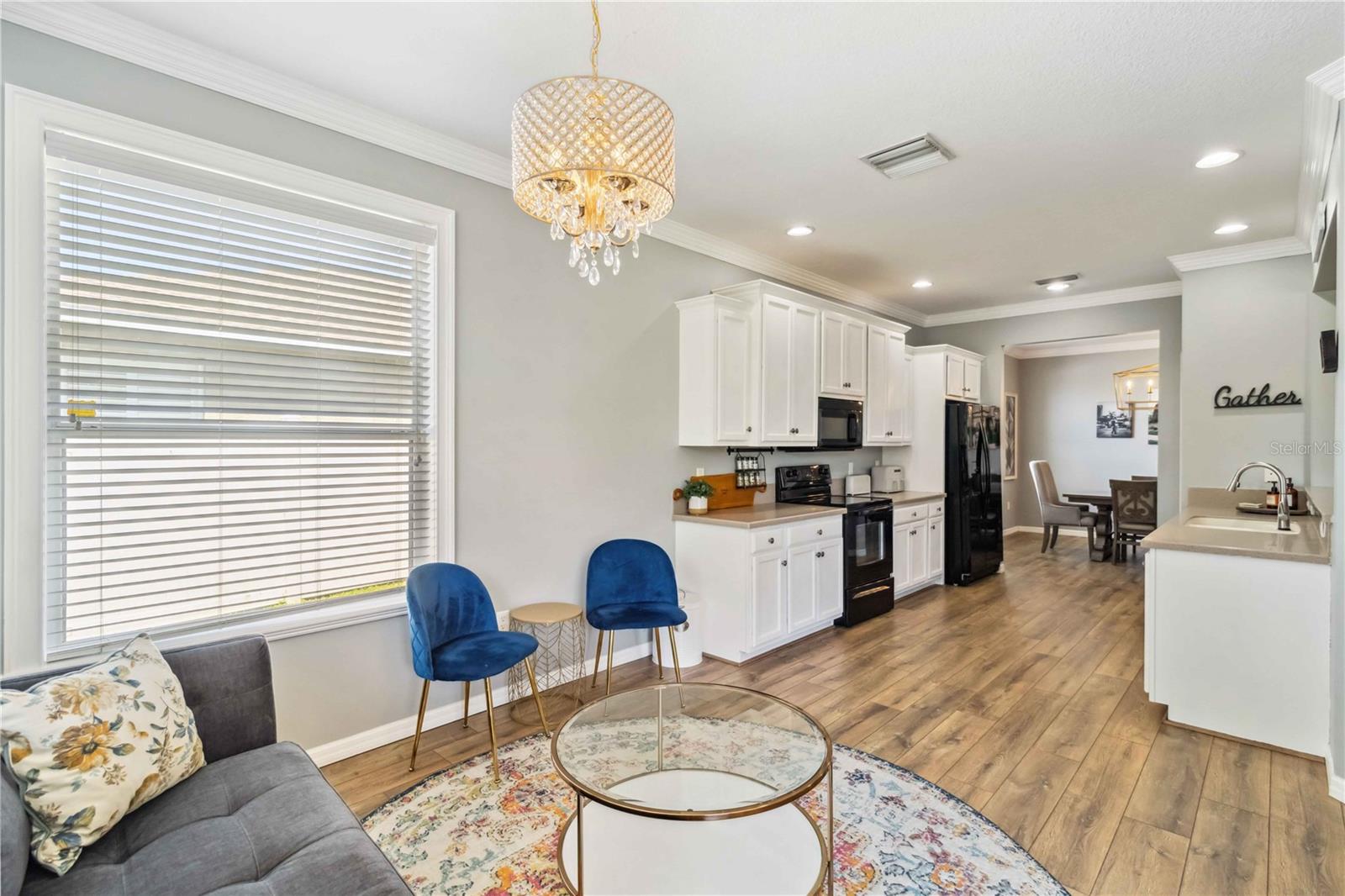 CROSSING CREEK VILLAGE PH I - Residential Lease