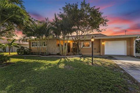 714 SE 43RD STREET CAPE CORAL FL 33904
