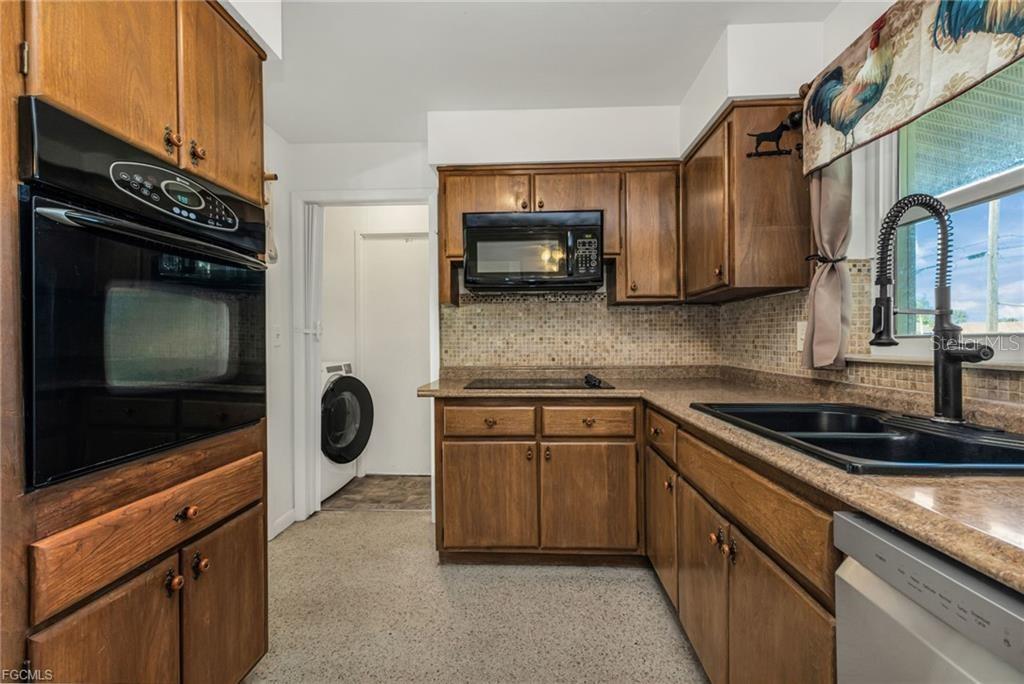 714 SE 43RD STREET
