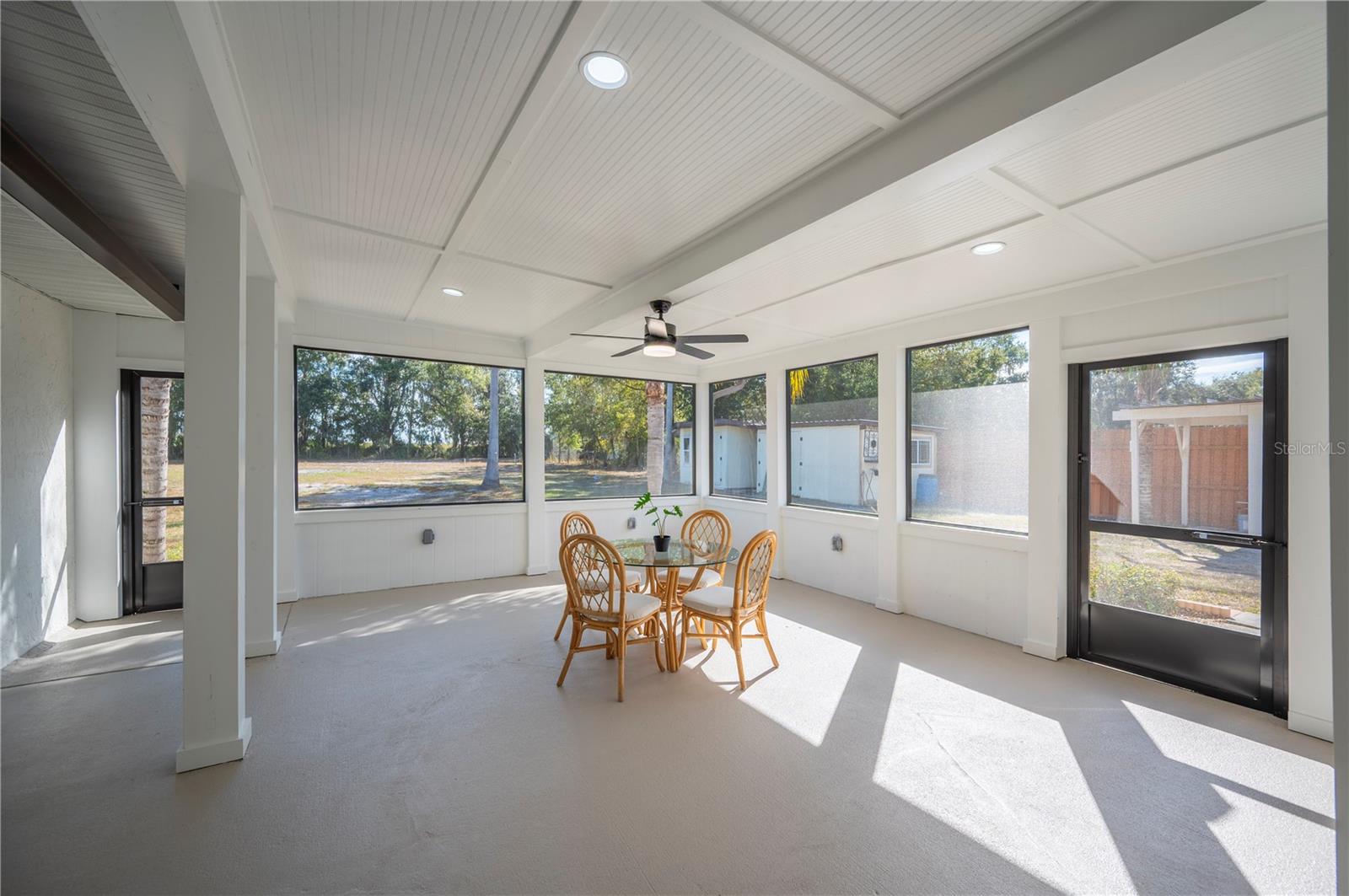 LAZY CREEK - Residential