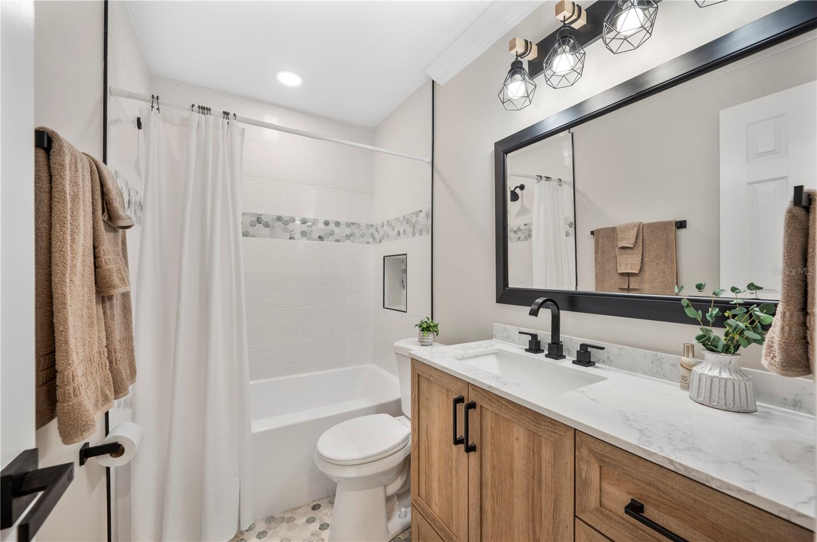 LAZY CREEK - Residential