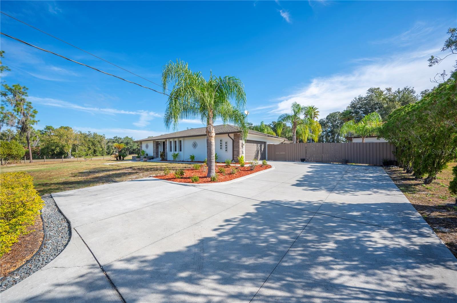 LAZY CREEK - Residential