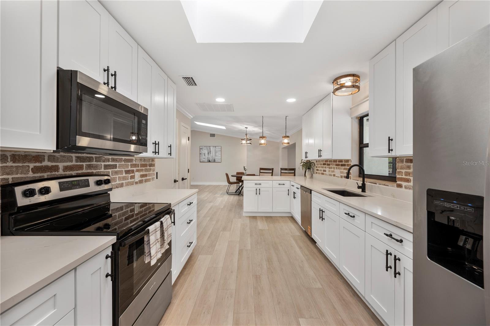 LAZY CREEK - Residential